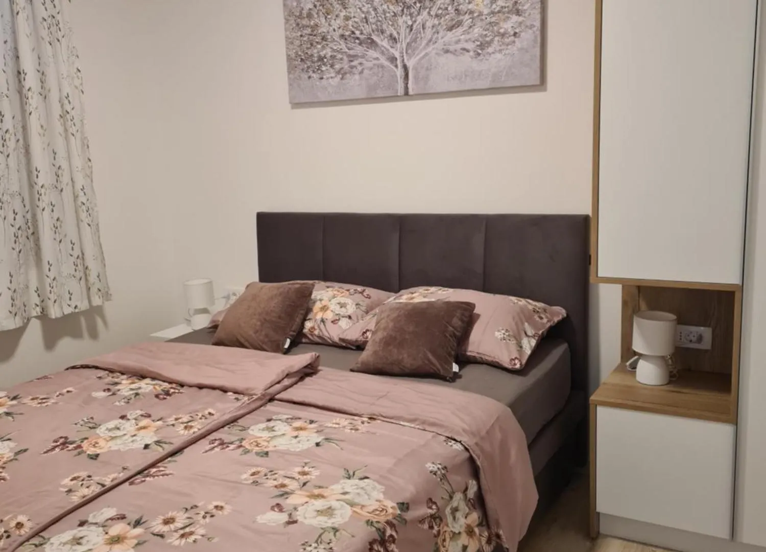 Apartments Petrovic Šilo