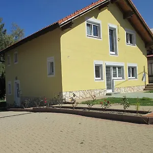 Apartment Julija 1 Apartman